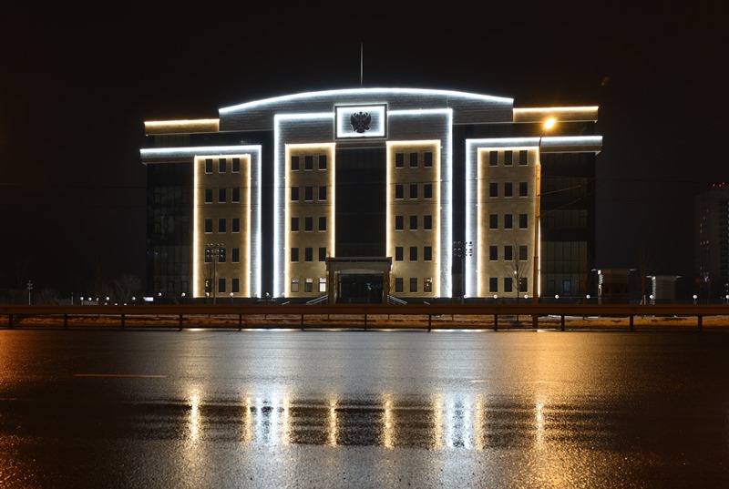 Подсветка здания суда